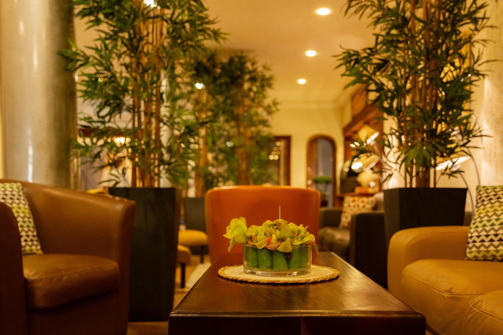 Hotel Du Lac Котону Экстерьер фото