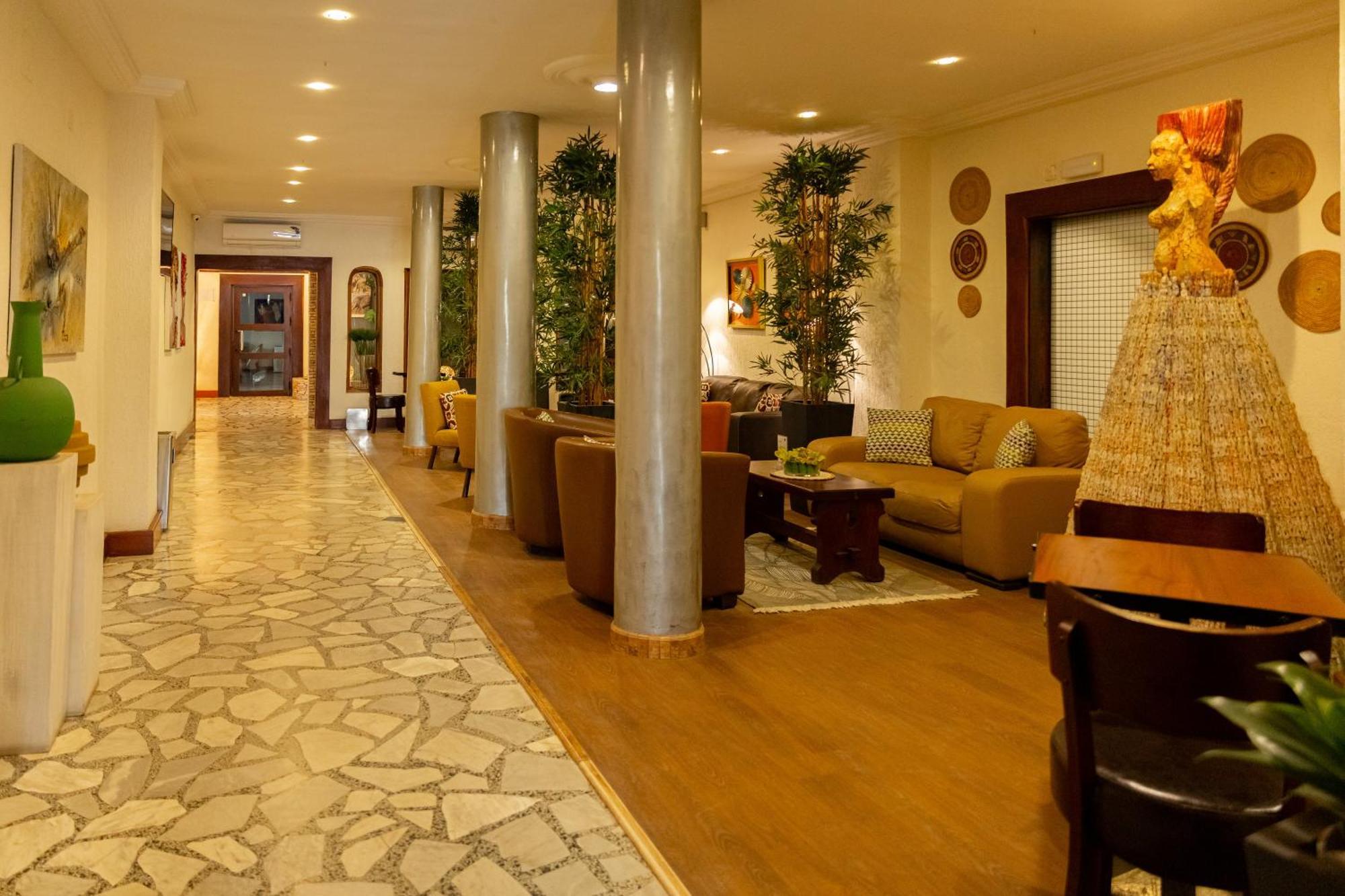 Hotel Du Lac Котону Экстерьер фото