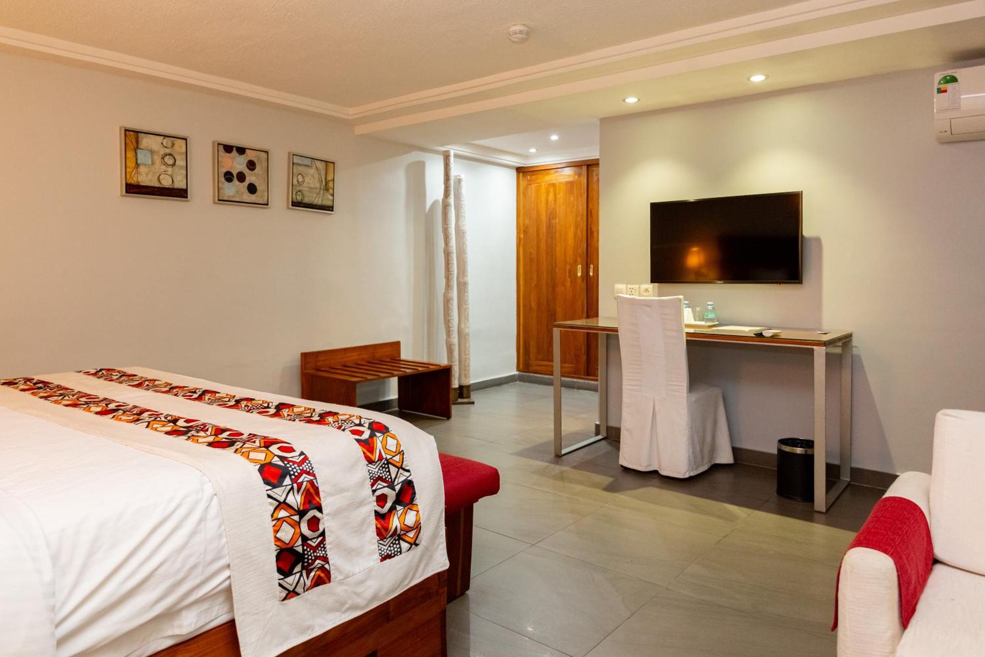 Hotel Du Lac Котону Экстерьер фото