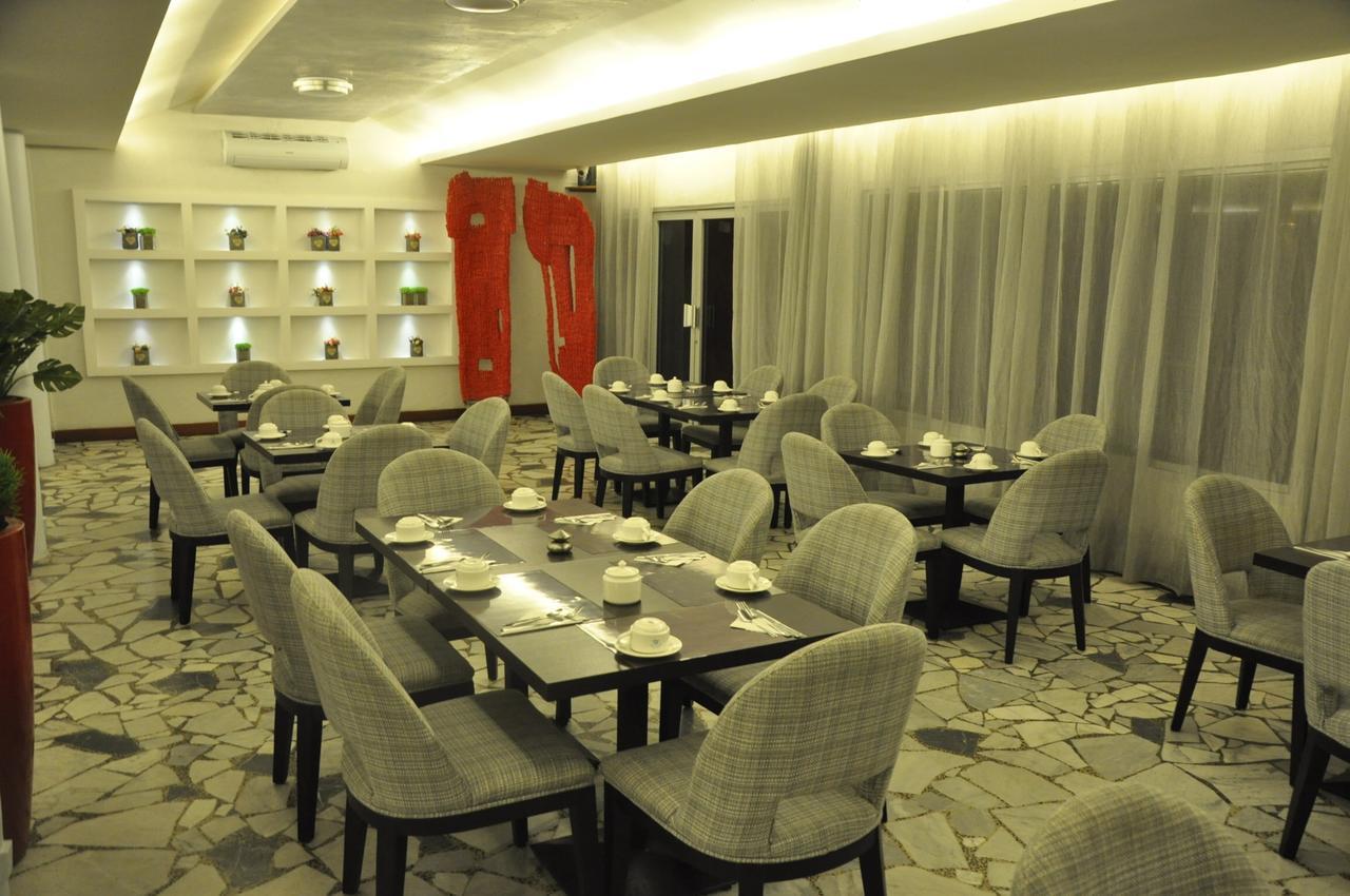 Hotel Du Lac Котону Экстерьер фото