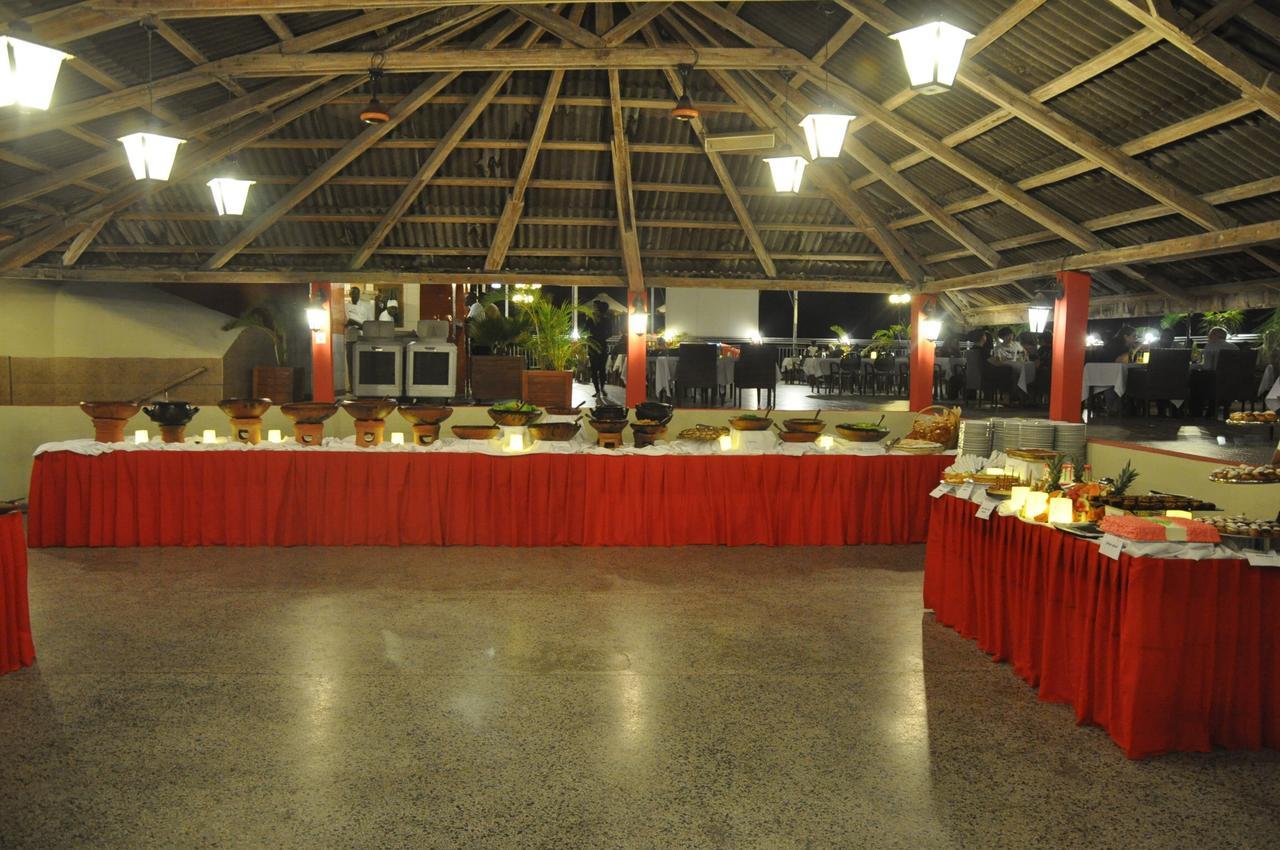 Hotel Du Lac Котону Экстерьер фото